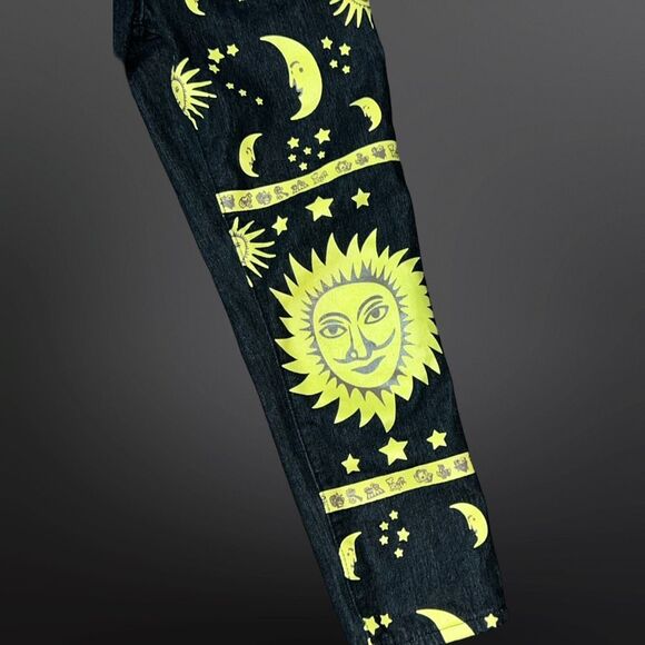 Woman’s Black Denim Factory Bright Yellow Moon & Sun Stars Pattern 28x28 #231 - Picture 5 of 5